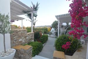 One-Bedroom Apartment with Garden View (4 Adults) room in ThalaSEA - village Antiparos