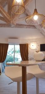 Appartements Studio villa chateau Currault : photos des chambres