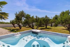 Villa Suker - Jacuzzi, Pool, Sauna 