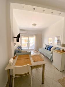 A wonderful apartment in front of the sea!