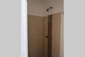 Residencial con seguridad y áreas recreativas.