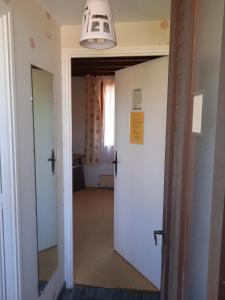 Hotels Hotel Le Mas Fleuri : photos des chambres