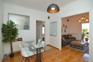 Athens Stylish top floor apartment Syntagma metro