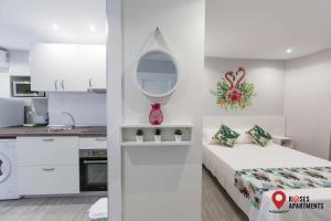 Roses Apartments Tropical Loft vista mar lateral