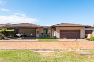 Luxurious 44 Sovereign Sands