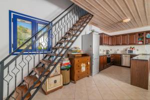 Armiriki Home with sea views, 50m from St Nikolaos Port