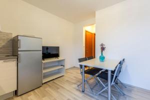 A1 spacious apt with the sea view use of pool