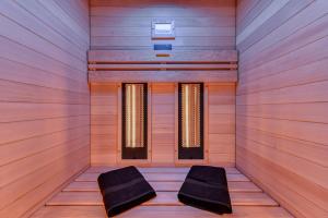 Les Gîtes de Laure - O Lit Divin, Instant de volupté, BALNEO SAUNA, Climatisation, Netflix, 160m de la Cité Médiévale