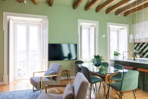 Lisbon Panoramic View -3Bedrs+3Baths+ Balconies+AC