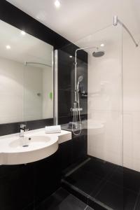 Hotels Best Western Hotel Mediterranee Menton : photos des chambres