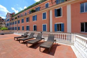 Large Two-Bedroom Apartment with Terrace room in Piazzetta Margutta - My Extra Home