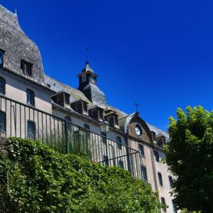 Hotels Logis Hotel Ancien Grand Seminaire : photos des chambres