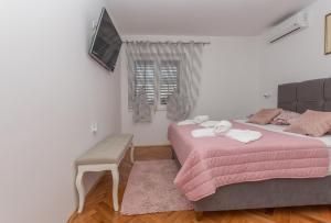 Apartment Strawberry