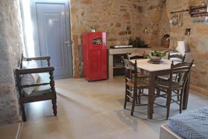 Laini Guest Houses