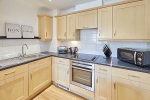 Host & Stay - Freshwater View