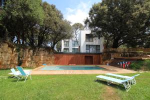 Apartamento 2 dormitorios con piscina y jardín - Apartamentos Montesomo