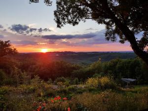 Charming House between Lot & Dordogne with Private Pool