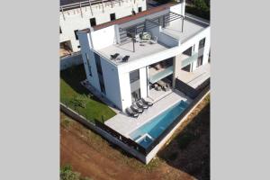 Villa Lighthouse mit Pool und Jacuzzi 