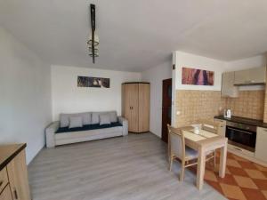Apartament Na Wydmie z widokiem na las