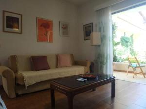 Violet Bedroom and Apartment