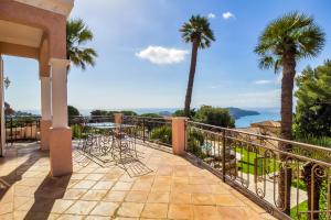 Villas Stunning seaview villa. Villefranche Sur Mer : photos des chambres