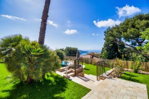 Villas Stunning seaview villa. Villefranche Sur Mer : photos des chambres