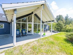 10 person holiday home in Nørre Nebel