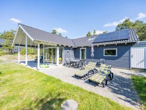 10 person holiday home in Nørre Nebel