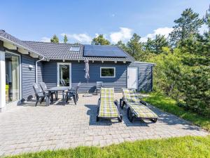 10 person holiday home in Nørre Nebel