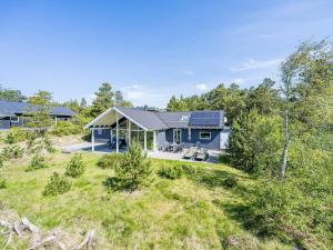 10 person holiday home in Nørre Nebel