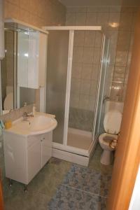 Apartments by the sea Cove Mulobedanj, Pag - 16285