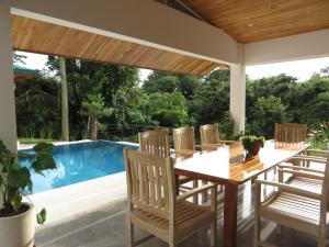 New Hill top Home with a Beautiful Tropical View