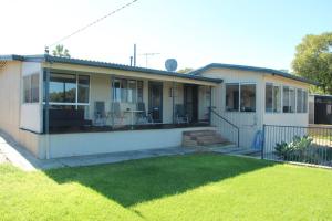 obrázek - The Beach Shack - OCEAN VIEWS, CLOSE TO THE BEACH