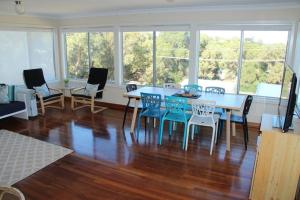 The Beach Shack - OCEAN VIEWS, CLOSE TO THE BEACH