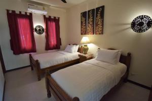4 Bedroom Villa 4-30 seconds walk to the beach SDV025-By Samui Dream Villas