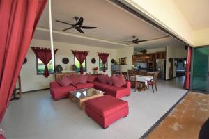 4 Bedroom Villa 4-30 seconds walk to the beach SDV025-By Samui Dream Villas