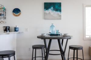 New Listing Beach Bliss 211! Stunning bay view