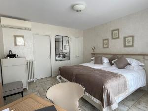 Hotels Le Manoir Les Minimes : Chambre Double Supérieure - Annexe