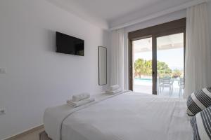 VILLA IRIS in PEFKOS, PINE VILLAS