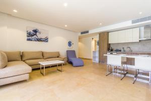 Ollystays Mangroovy 2 BR Beach and Pool Free access