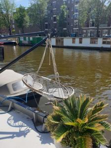 Luxurious 110m² 3br Houseboat in Amsterdam Centre!