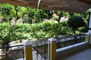 Angelas Cute Apartment (AC, WiFi, Little Garden)