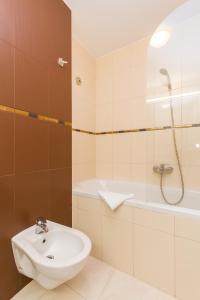 Levant 200 in Marina Portoroz by Locap Group