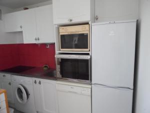 APPARTEMENT AVEC PISCINE