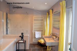 Maisons d'hotes La Bastide des Enqueses : photos des chambres