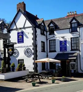 The Crown Hotel - Llandegla