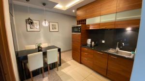 Apartament nad jeziorem Drwęckim z dużym tarasem