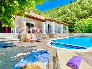 Villa Fantasia with private pool by DadoVillas - Méngoulas