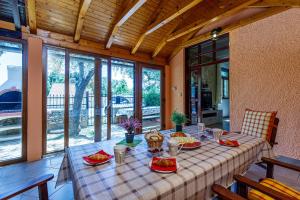 Apartments Kiki 150 METERS TO THE BEACH 