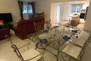 Location Rez de maison dans quartier charmant